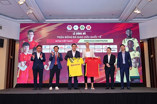 Chốt giá vé xem trận đội tuyển Việt Nam và Dortmund